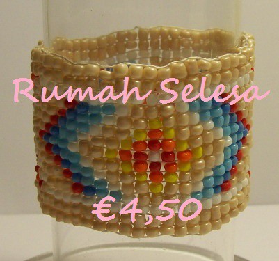 Elastische armband in mooie kleuren artikelnummer:Tr007