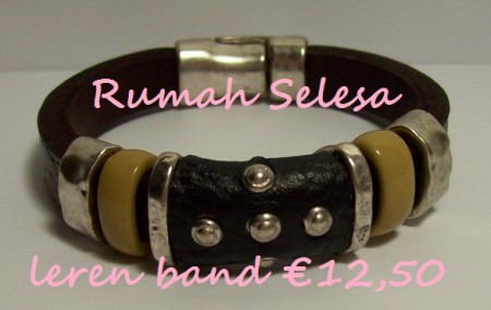 Mooie Leren armband met magneetsluiting artikelnummer:Tr036
