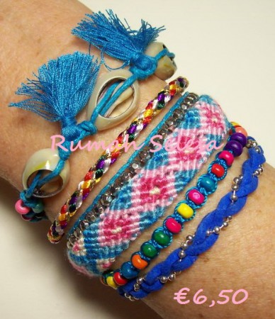 Mooie Ibiza band met magneet sluiting artikelnummer:Tr043