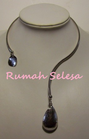 moderne metalen ketting  zilverkleurig artikelnummer:TrK006